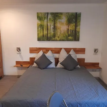 Appartement Kleines Nest à Radebeul Extérieur photo